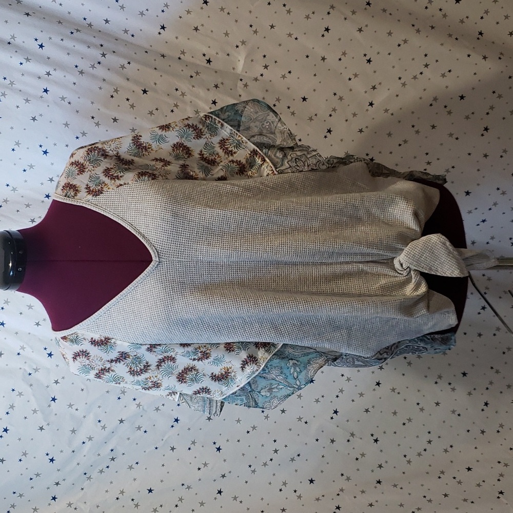 ANDTHEWHY Top